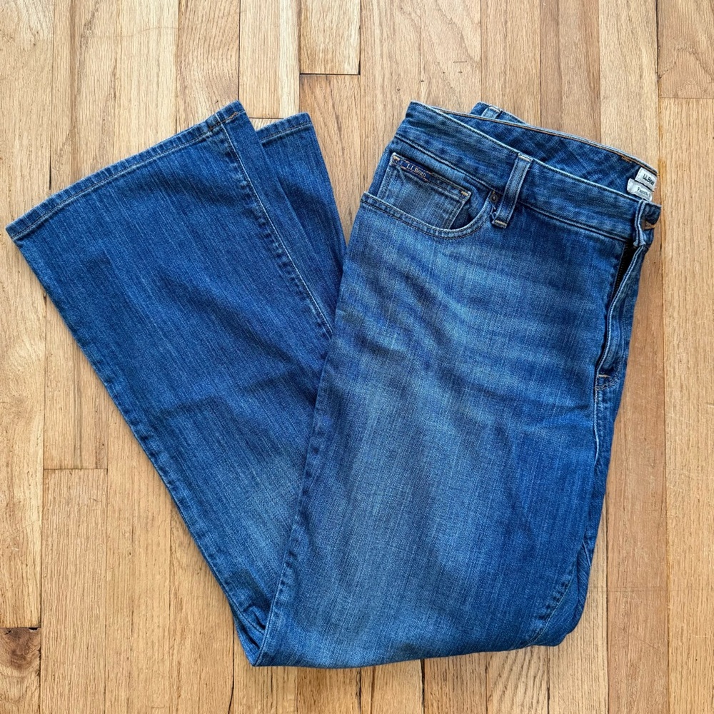 L.L.Bean favorite fit blue denim bootcut jeans with flare